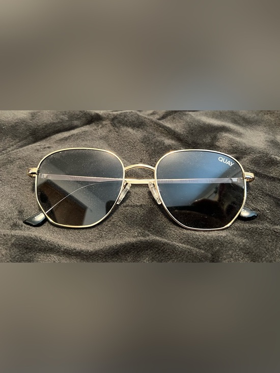 Quay Big Time Polarized Sunglasses NWOT main image 4
